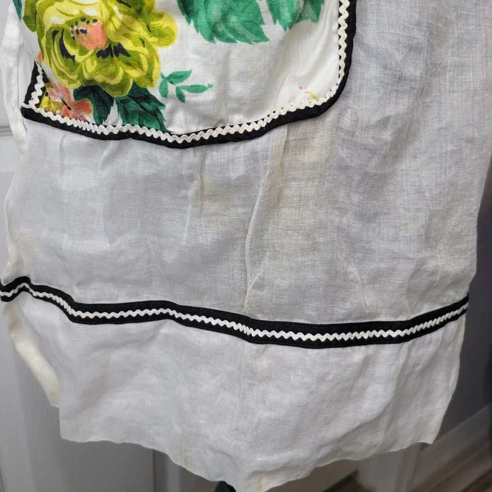 Vintage‎ Bib Apron With Pocket Sheer Fabric w/ Flowers Roses Grannycore